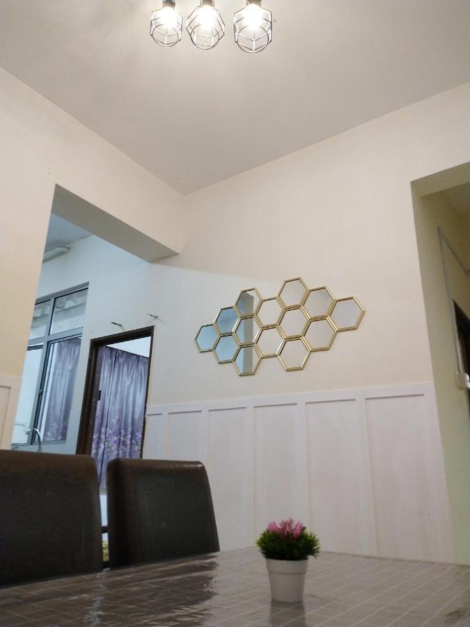 Homestay Kuala Terengganu Near Batu Burok, Hospital Hsnz, Ktcc Mall, Drawbridge A Exterior photo