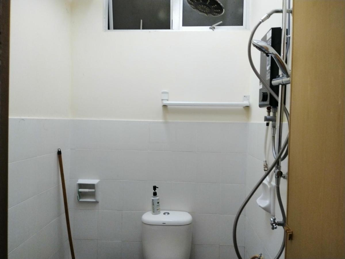 Homestay Kuala Terengganu Near Batu Burok, Hospital Hsnz, Ktcc Mall, Drawbridge A Exterior photo